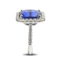 Natural Blue Sapphire 6.99 carats set in Platinum Ring with 0.72 carats Diamonds / GIA Report