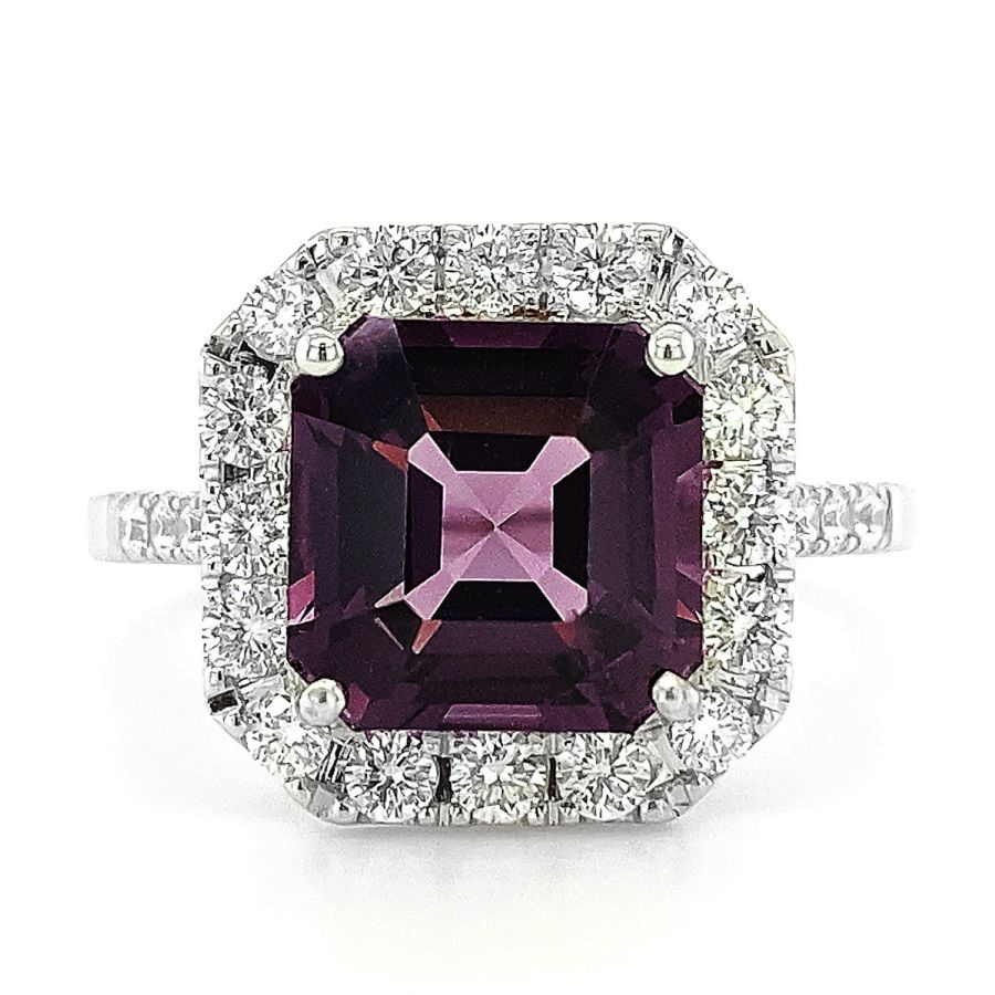 Natural Burmese Lavander Spinel 3.59 carats set in 18K White Gold Ring with 0.63 carats Diamonds