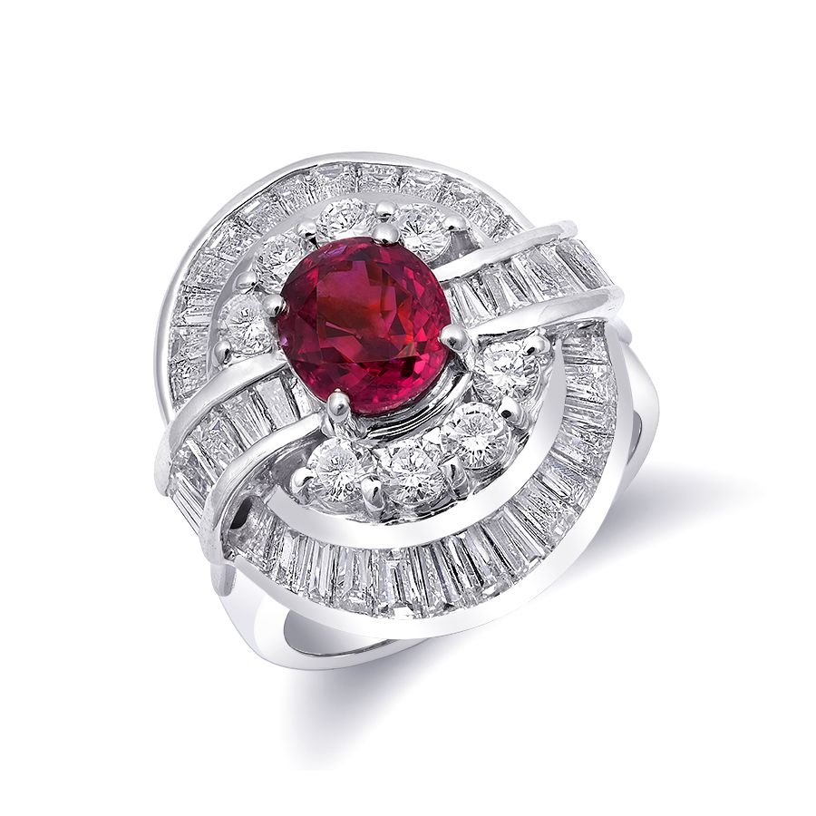 Natural Ruby 1.87 carats set in Platinum Ring with 2.37 carats Diamonds