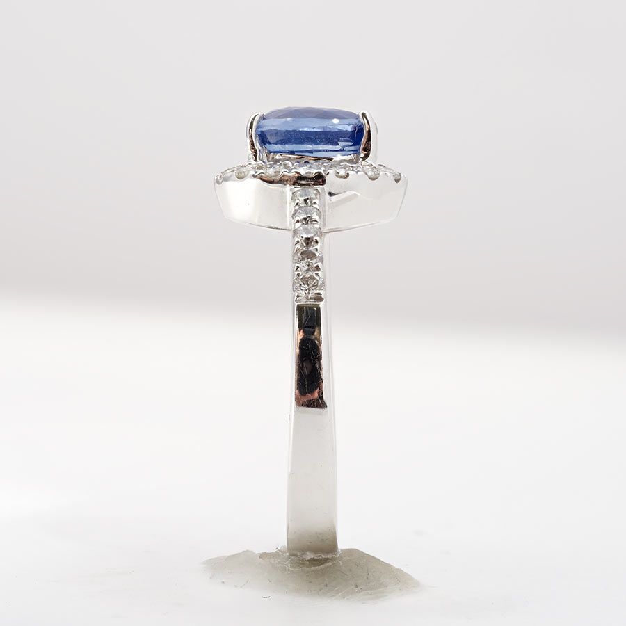 Natural Blue Sapphire 2.09 carats set in 14K White Gold Ring with 0.46 carats Diamonds / AIGS Report