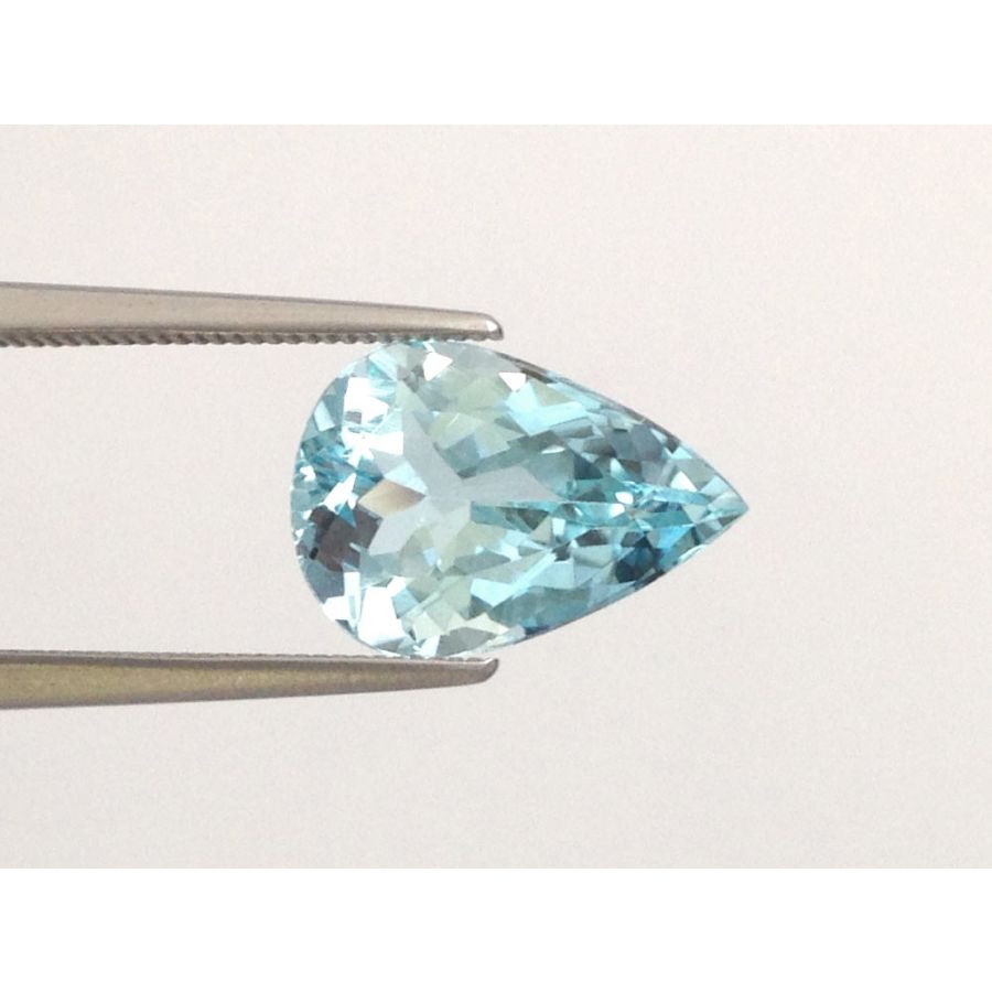 Natural Aquamarine light blue color pear shape 2.96 carats 