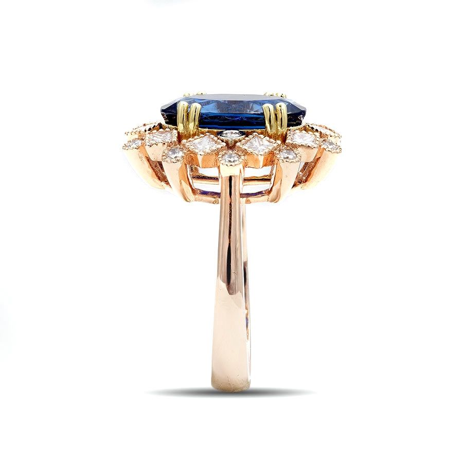 Natural Blue Sapphire 4.05 carats set in 14K Rose and Yellow Gold Ring with 0.85 carats Diamonds / GIA Report