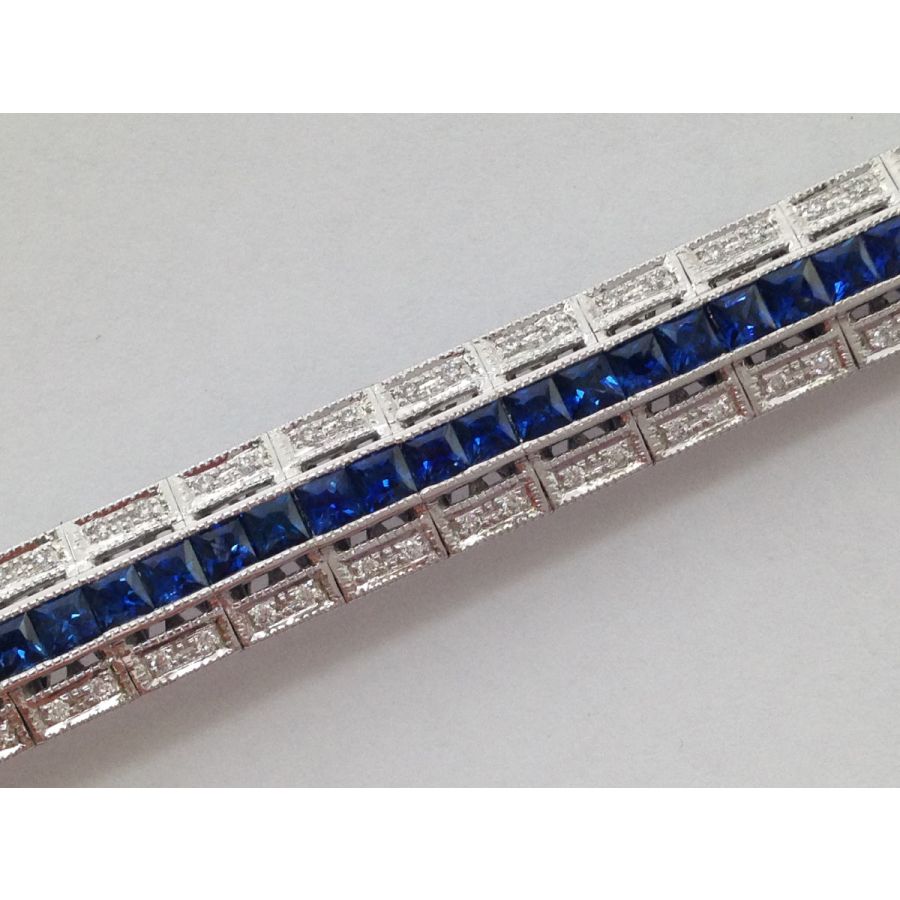 Natural Blue Sapphires 4.69 carats set in 14K White Gold Bracelet with 0.90 carats Diamonds 