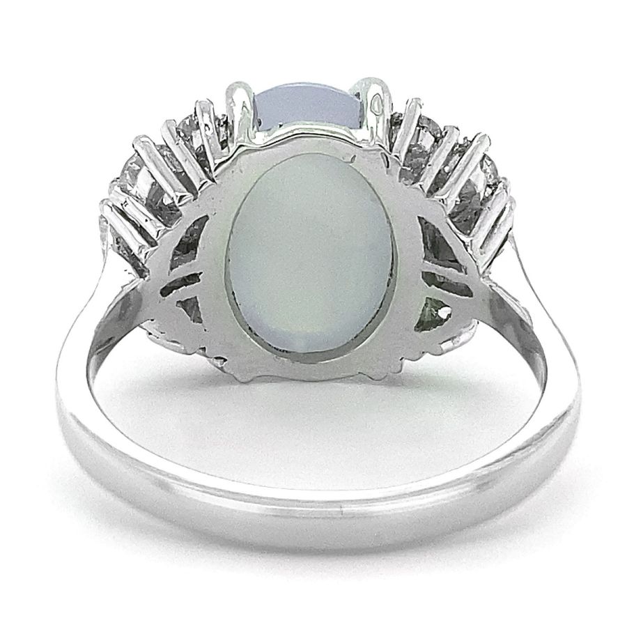 Natural Star Sapphire 10.97 carats set in Platinum Ring with 0.91 carats Diamonds