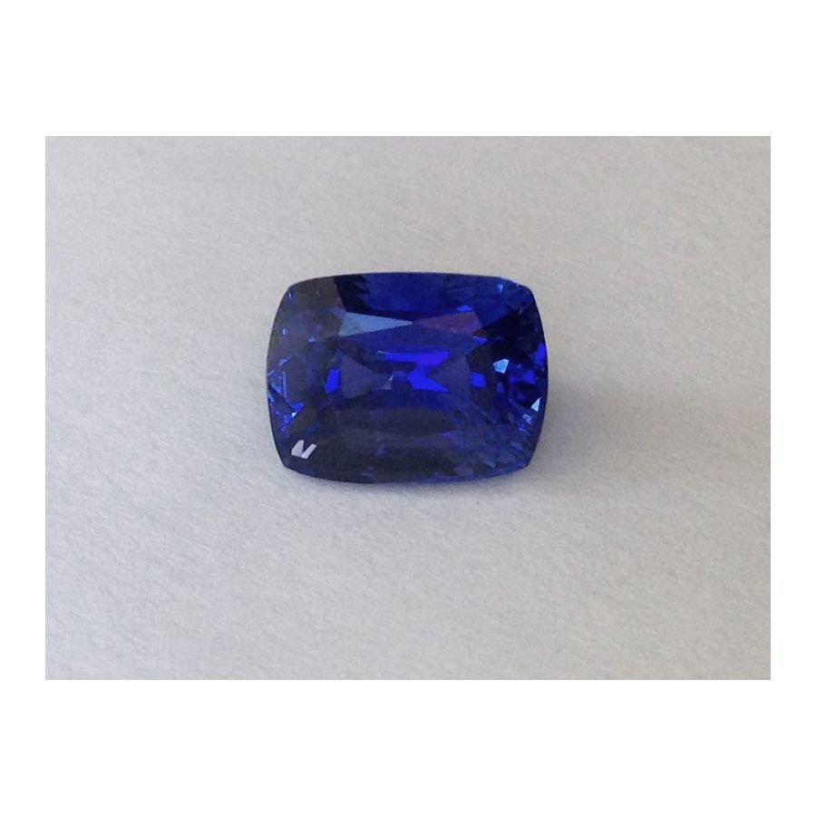 Natural Unheated Blue Sapphire 3.77 carats with GIA Report 