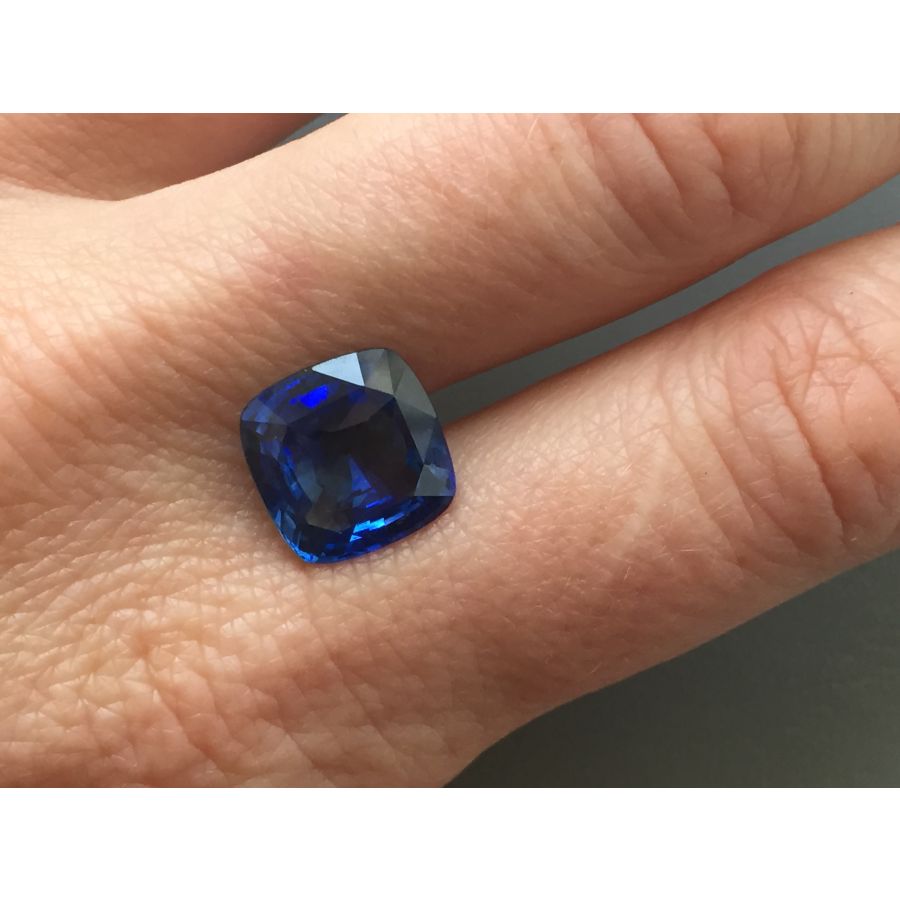 Blue Sapphire 6.21cts GIA Certified - sold