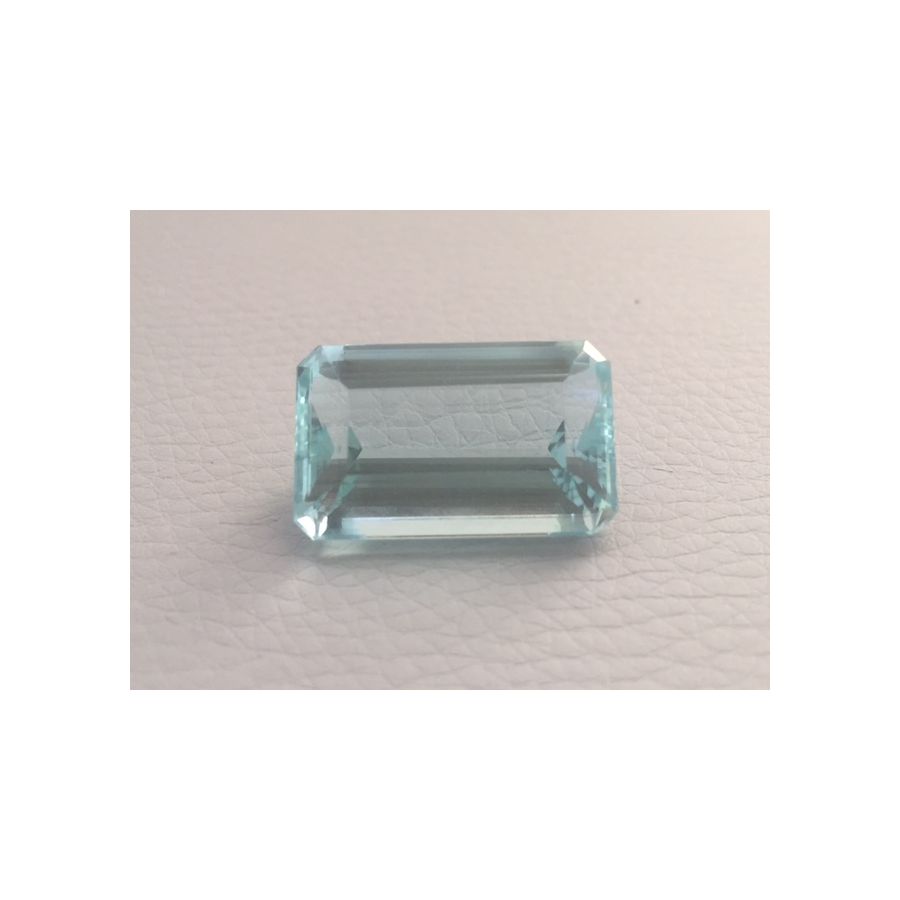 Natural Aquamarine light blue color octagonal shape 22.01 carats