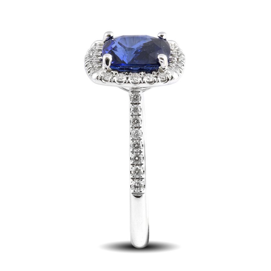 Natural Blue Sapphire 2.48 carats set in 18K White Gold Ring with 0.32 carats Diamonds 