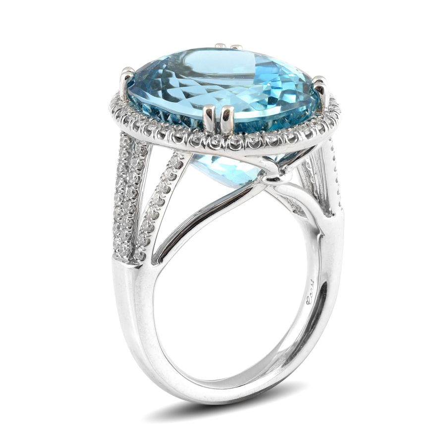 Natural Aquamarine 16.30 carats set in 14K White Gold Ring with 0.64 carats Diamonds  / GIA Report