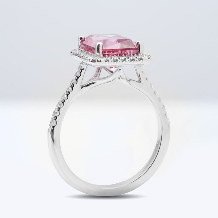 Natural Pink Spinel 3.64 carats set in 14K White Gold Ring with 0.35 carats Diamonds 