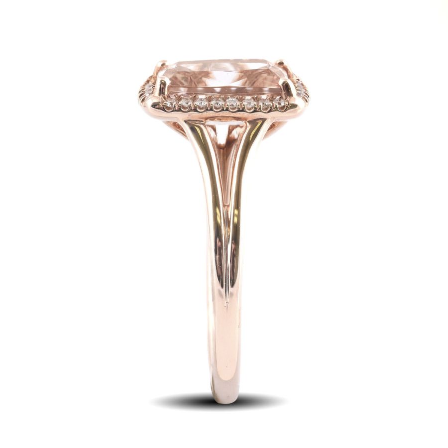 Natural Morganite 1.70 carats set in 14K Rose Gold Ring with 0.09 carats Diamonds 