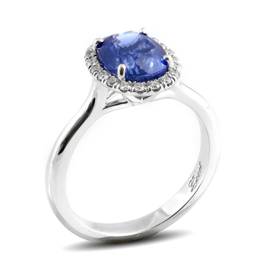Natural Blue Sapphire 3.03 carats set in 18K White Gold Ring with 0.18 carats Diamonds 