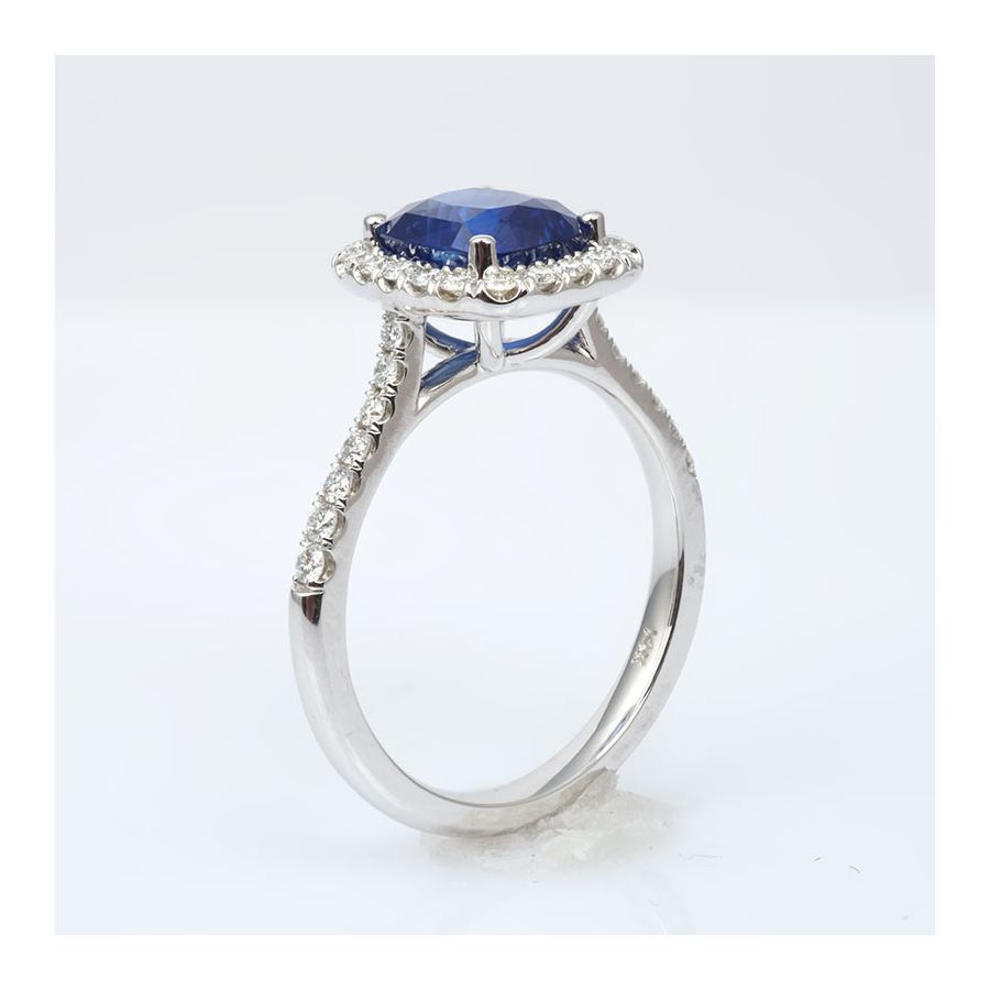 Unheated Blue Sapphire 2.41 carats set in 14K White Gold Ring with 0.38 carats Diamonds / GIA Report