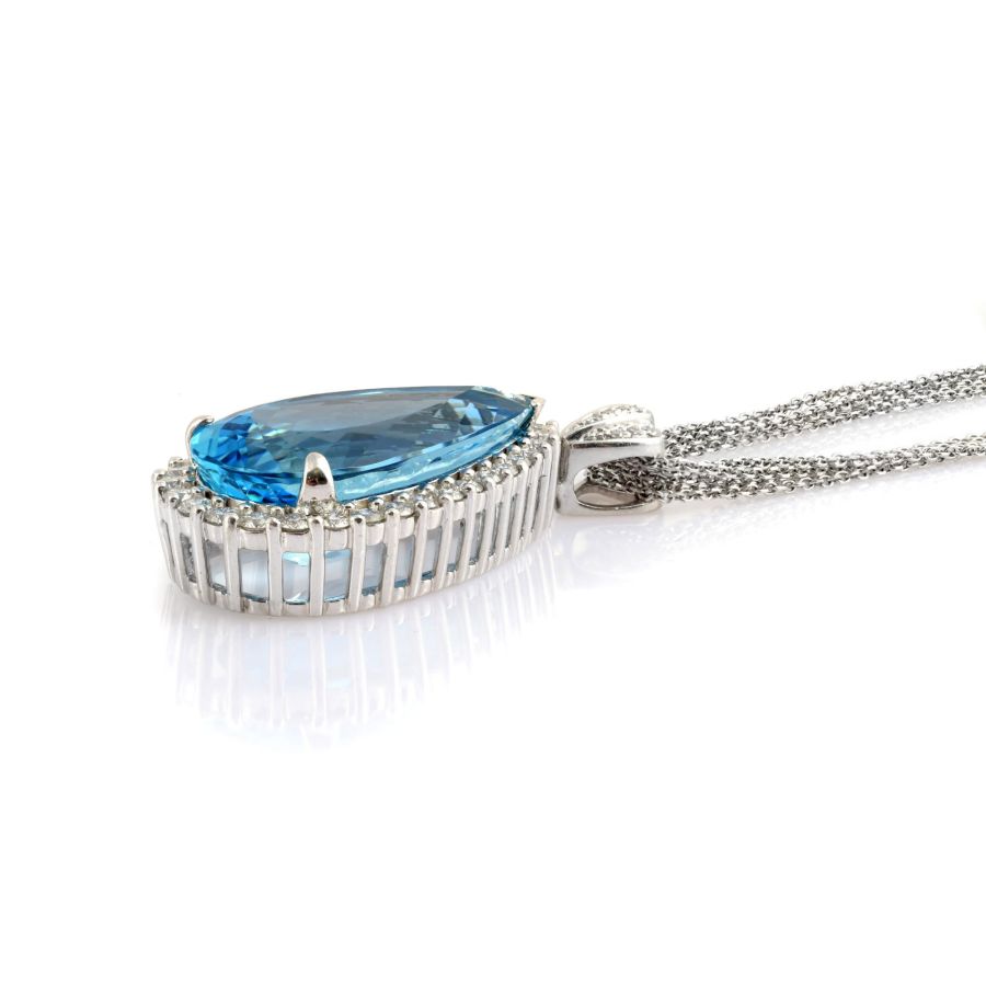 Natural Aquamarine 25.39 carats set in Platinum Pendant with 1.51 carats Diamonds and 14KWG Chain / GIA Report