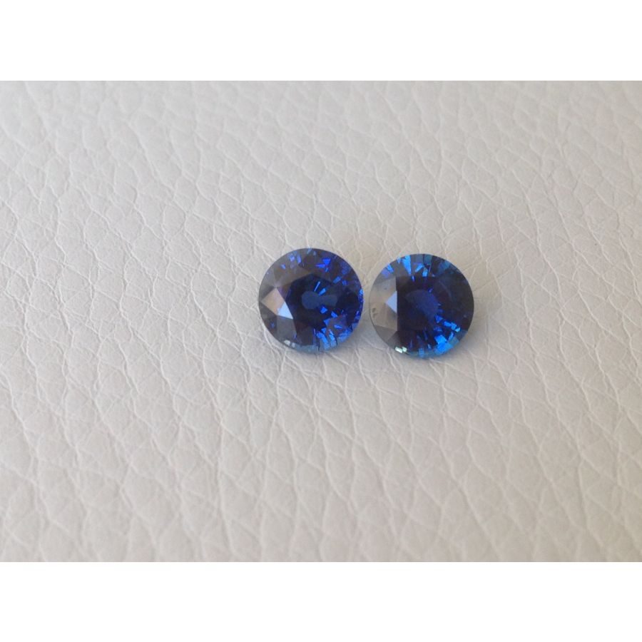 Natural Heated Blue Sapphire Pair blue color round shape 2.73 carats / great to make earrings