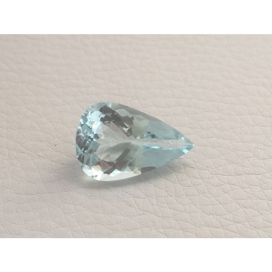 Natural Aquamarine light blue color pear shape  6.30 carats
