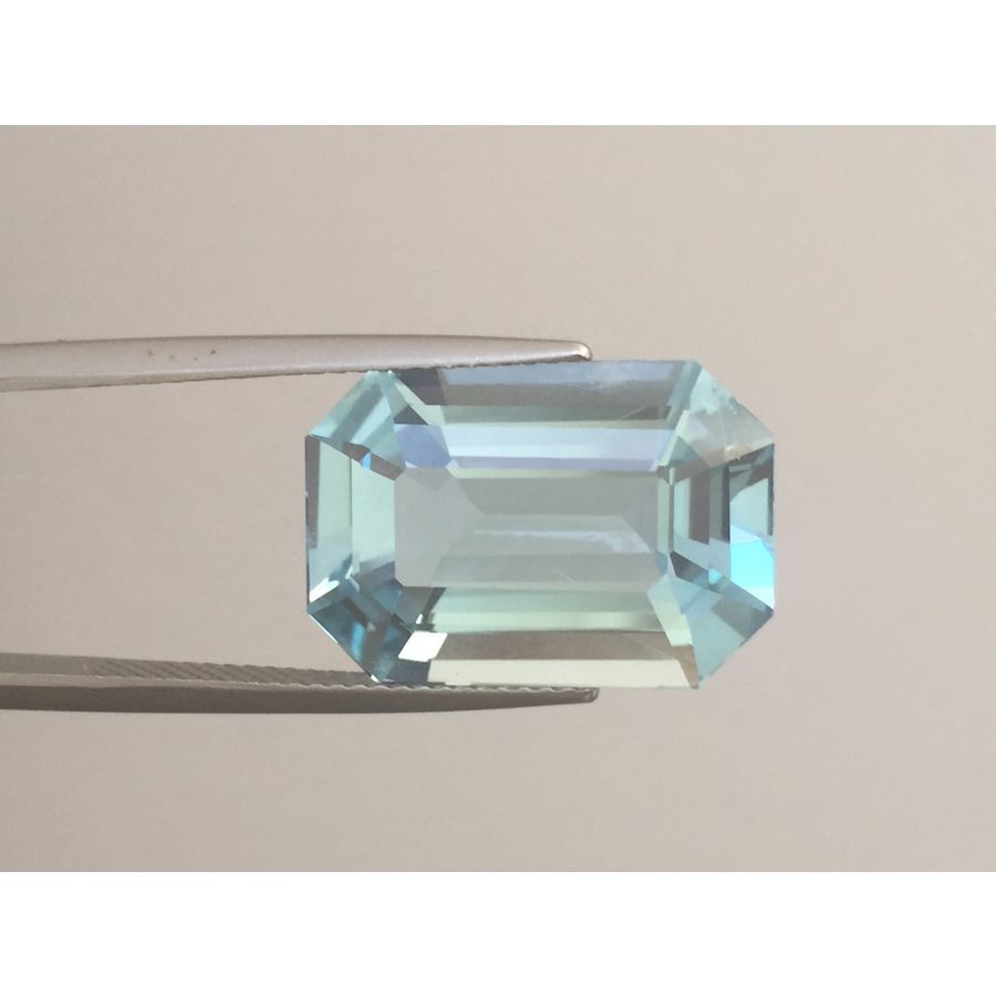 Natural Aquamarine light blue color radiant shape 10.70 carats