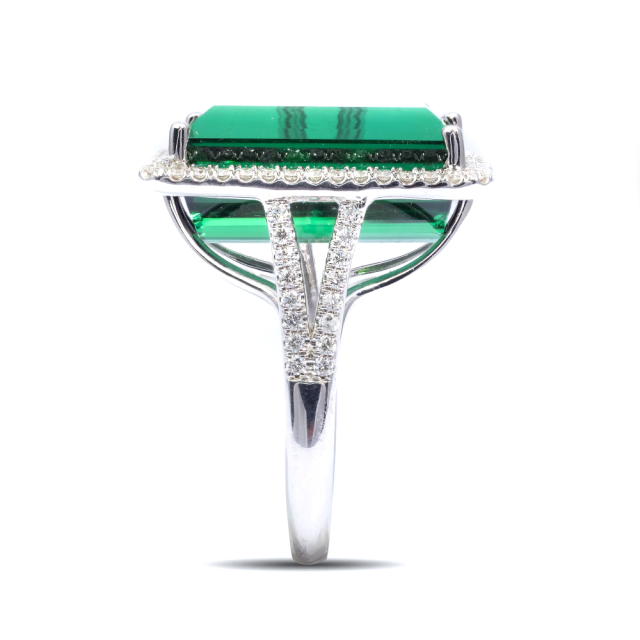 Natural Green Tourmaline 19.64 carats set in 14K White Gold Ring with 0.60 carats Diamonds 