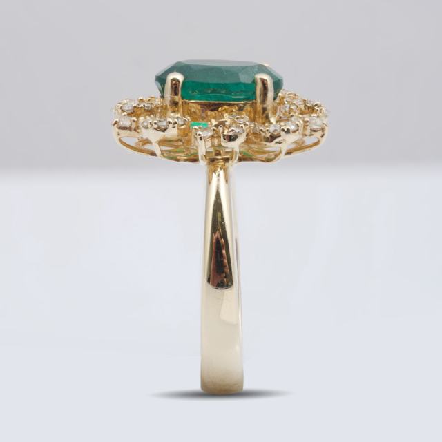 Natural Emerald 2.15 carats set in 14K Yellow Gold Ring with 0.39 carats Diamonds