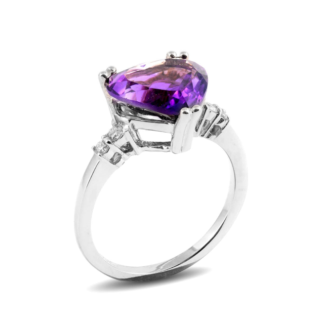 Natural Amethyst 2.95 carats set in 14K White Gold Ring with 0.10 carats Diamonds