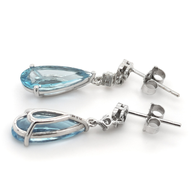 Natural Aquamarines 3.79 carats set in 14K White Gold Earrings with 0.18 carats Diamonds 