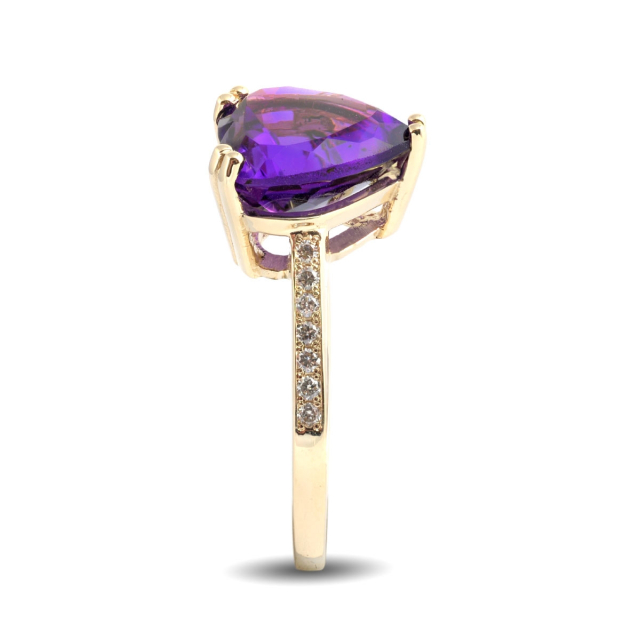Natural Amethyst 3.84 carats set in 14K Yellow Gold Ring with 0.13 carats Diamonds