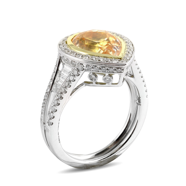 Natural Unheated Yellow Sapphire 4.97 carats set in 18K White and Yellow Gold with 0.97 carats Diamonds / GIA Report
