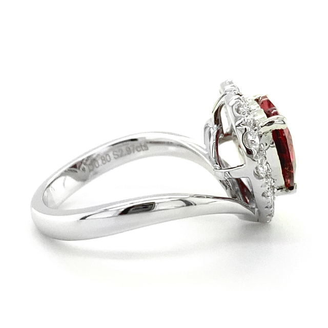 Natural Red Spinel 2.97 carats set in 18K White Gold Ring with 0.80 carats Diamonds 