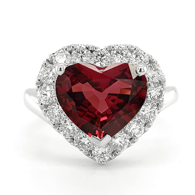 Natural Red Spinel 2.97 carats set in 18K White Gold Ring with 0.80 carats Diamonds 