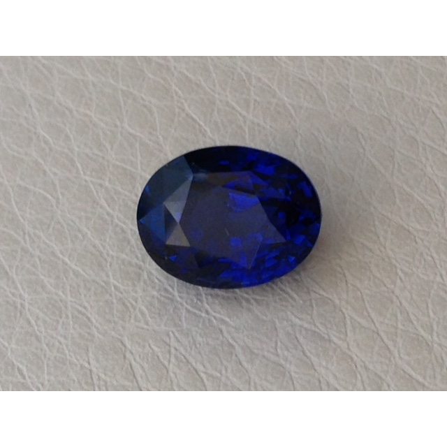 Natural Heated Blue Sapphire 3.93 carats with GIA Report 
