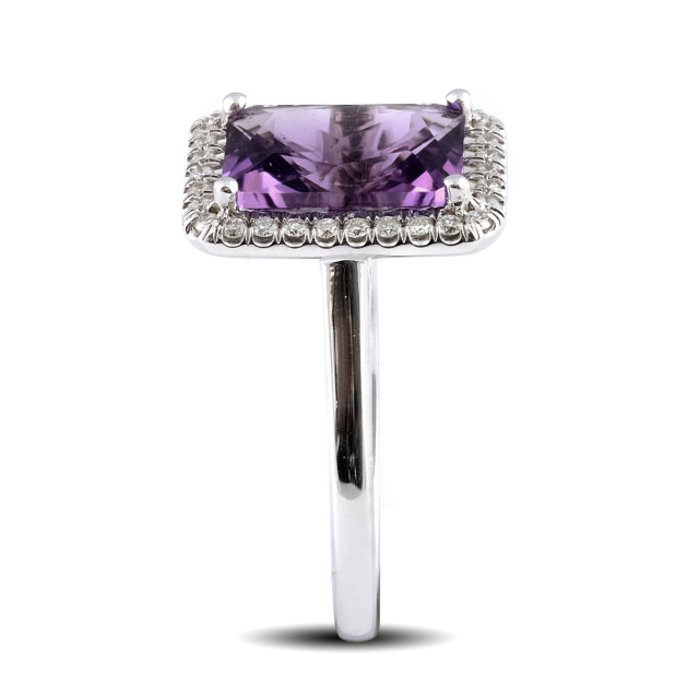 Natural Amethyst 3.30 carats set in 14K White Gold Ring with 0.24 carats Diamonds