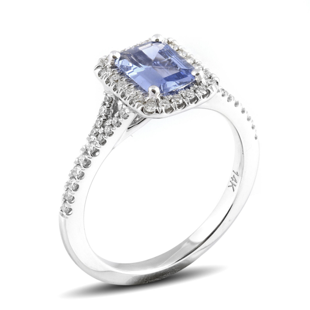 Natural Blue Sapphire 0.99 carats set in 14K White Gold Ring with 0.26 carats Diamonds 
