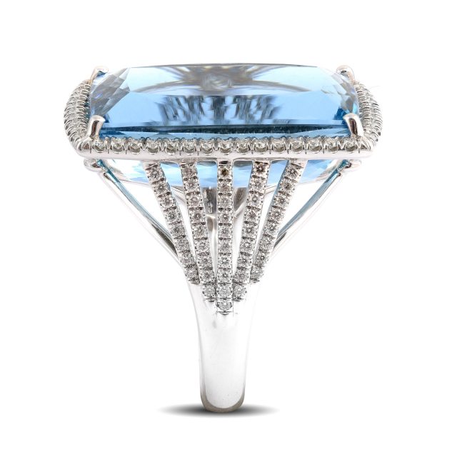 Natural Aquamarine 21.89 carats set in 14K White Gold Ring with 0.79 carats Diamonds / GIA Report