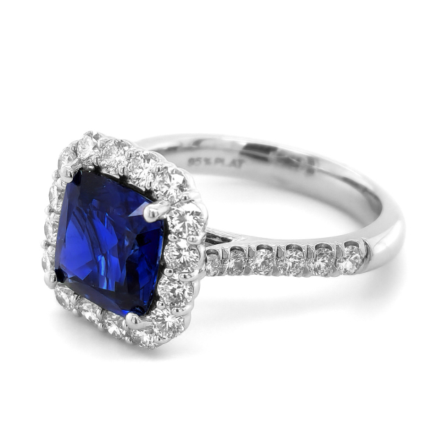 Natural Blue Sapphire 3.18 carats set in Platinum Ring with 0.96 carats Diamonds / GIA Report