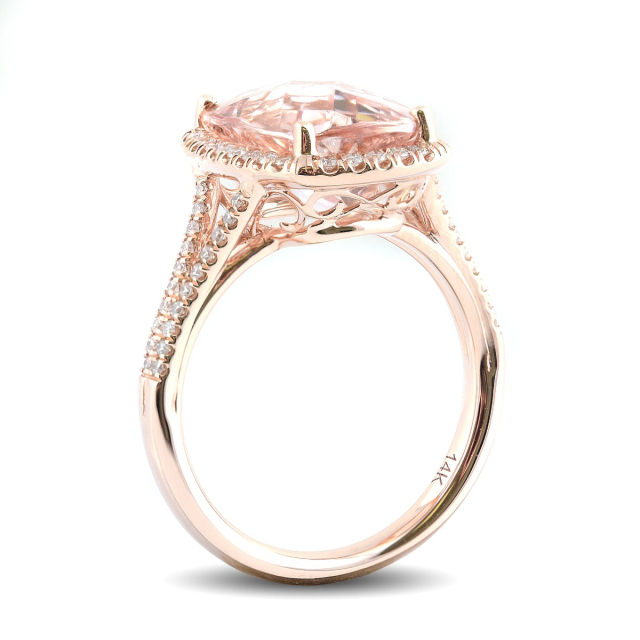 Natural Morganite 4.66 carats set in 14K Rose Gold Ring with 0.31 carats Diamonds 
