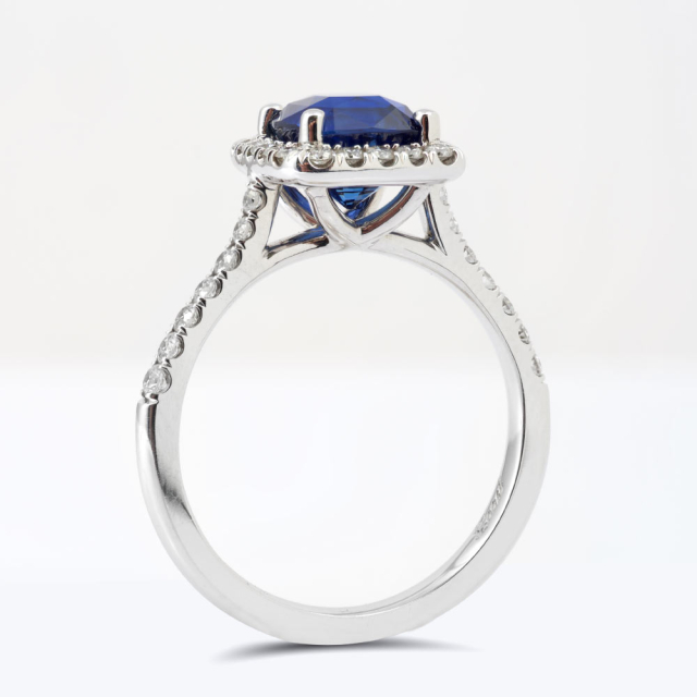 Natural Unheated Blue Sapphire 2.25 carats set in 14K White Gold Ring with 0.38 carats Diamonds / GIA Report