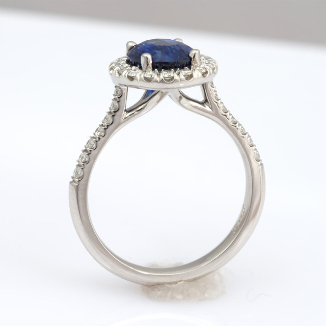 Natural Unheated Blue Sapphire 2.71 carats set in Platinum Ring with  0.40 carats Diamonds / GIA Report