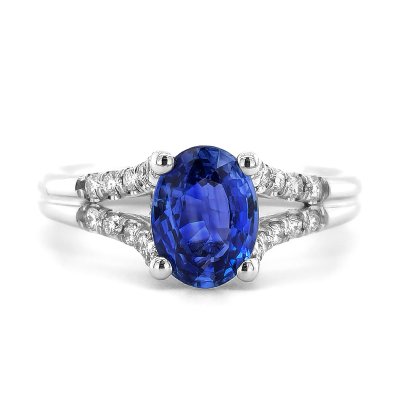 Natural Blue Sapphire 1.33 carats set in 14K White Gold Ring with 0.28 carats  Diamonds