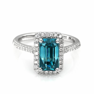 Natural Blue Zircon 6.07 carats set in 14K White Gold Ring with 0.26 carats Diamonds 